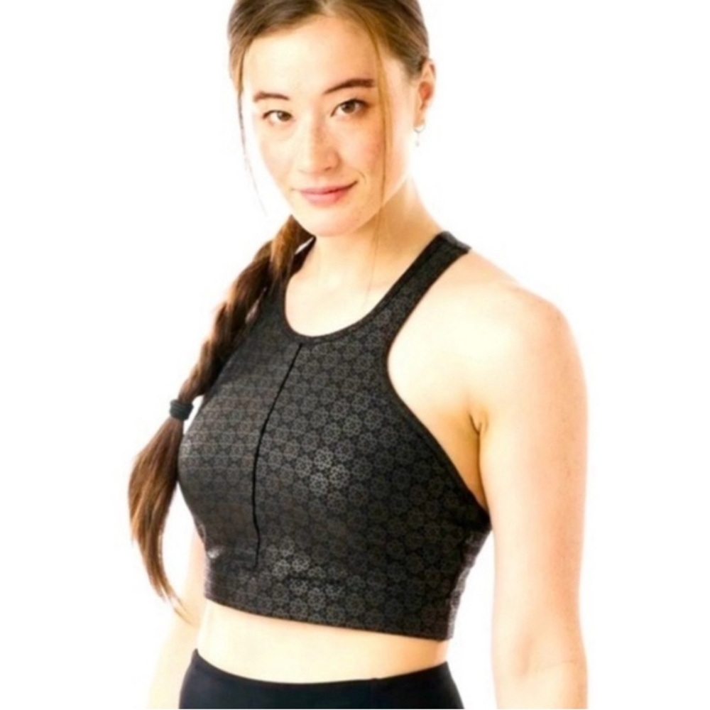 Zyia Black Racerback Flower Power Bra - Medium